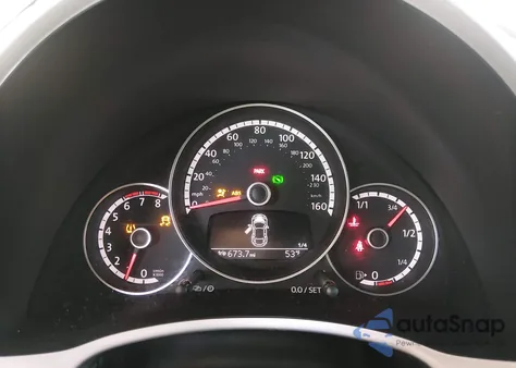 2015 Volkswagen Beetle 1.8T z USA, uszkodzony, nr VIN 3VWJ07AT3FM638266